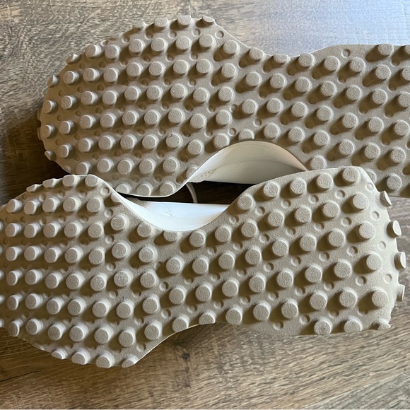 New Balance 327 - Picture 3 of 4